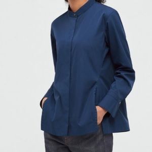 NWOT Uniqlo + Jil Sander +J shirt with standing color. Blue color. Size XS.